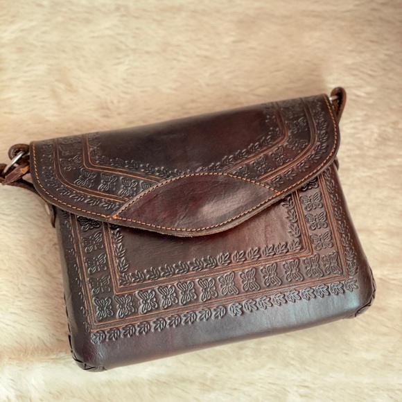 Leather crossbody - Picture 2 of 10